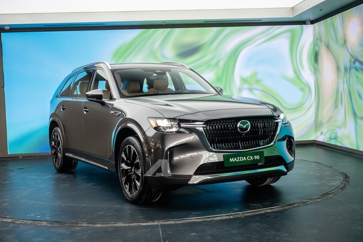 Mazda CX-90 giá gần 2,5 tỷ đồng: Lựa chọn SUV hạng sang mới tại Việt Nam